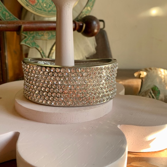 Gorgeous Sparkling Crystal Hinged Cuff Bracelet - Picture 10 of 11